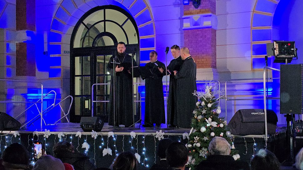 Concert caritabil:„Slobozâ-ne gazdă-n casă și primiți colinda noastră” 6982