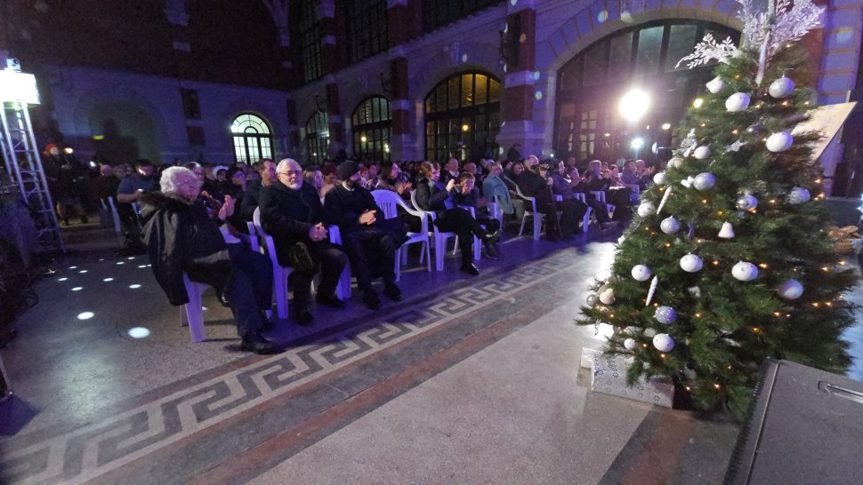 Concert caritabil:„Slobozâ-ne gazdă-n casă și primiți colinda noastră” 6983