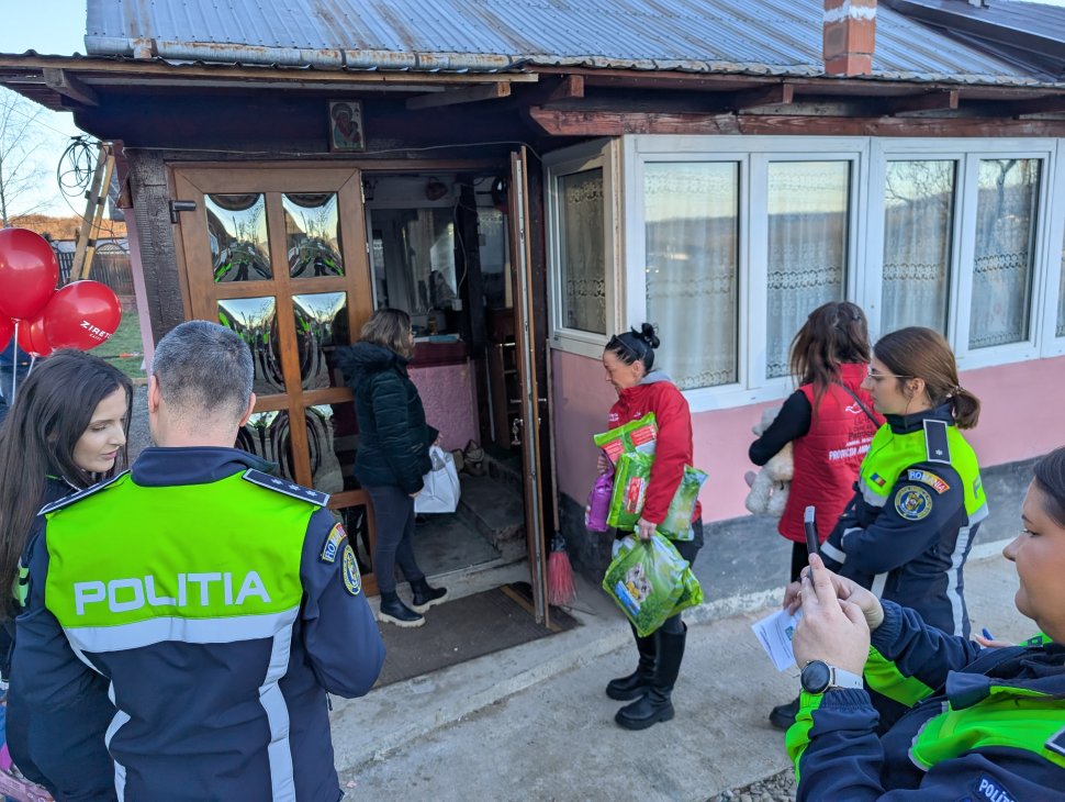 Acțiuni de informare a cetățenilor cu privire la protecția animalelor; cadouri pentru cei mici și hrană pentru necuvântătoare 7223