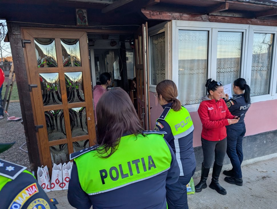 Acțiuni de informare a cetățenilor cu privire la protecția animalelor; cadouri pentru cei mici și hrană pentru necuvântătoare 7232