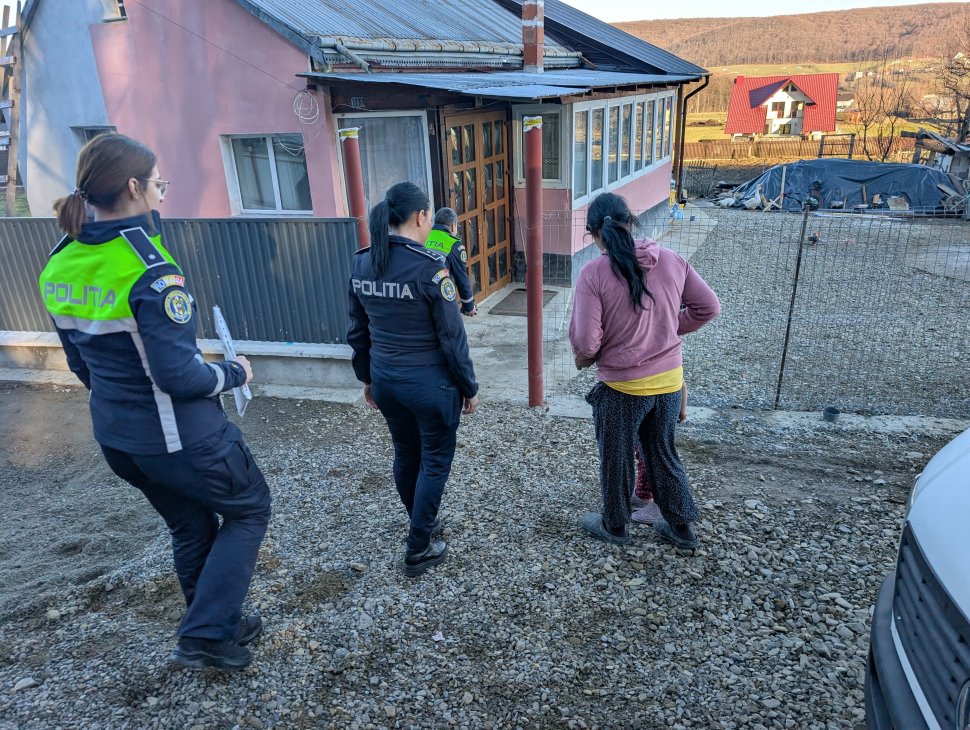 Acțiuni de informare a cetățenilor cu privire la protecția animalelor; cadouri pentru cei mici și hrană pentru necuvântătoare 7236