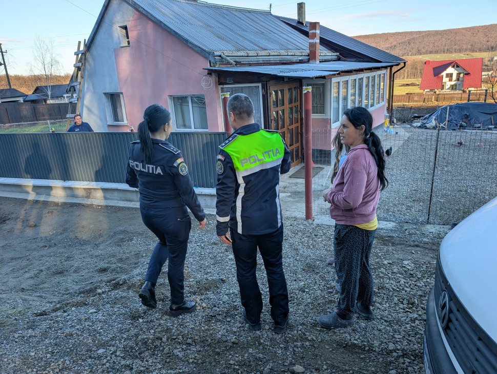 Acțiuni de informare a cetățenilor cu privire la protecția animalelor; cadouri pentru cei mici și hrană pentru necuvântătoare 7239