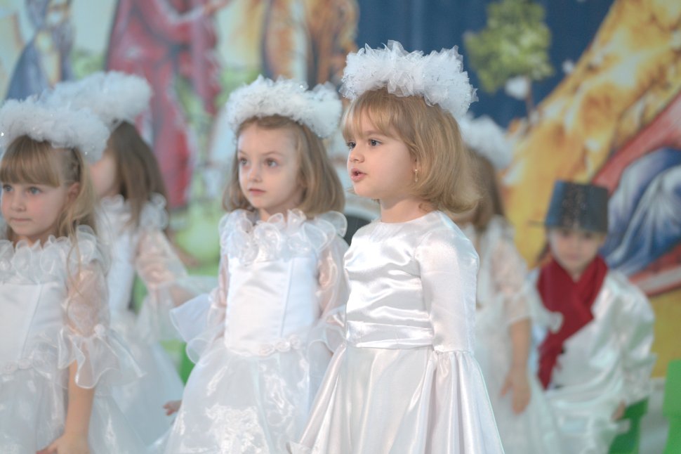 Licuricii Crăciunului au strălucit la Grădinița Seminarului Teologic Liceal Ortodox „Mitropolitul Dosoftei” Suceava  7197