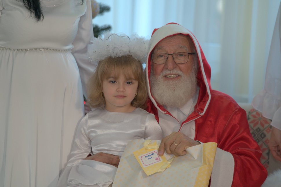 Licuricii Crăciunului au strălucit la Grădinița Seminarului Teologic Liceal Ortodox „Mitropolitul Dosoftei” Suceava  7205