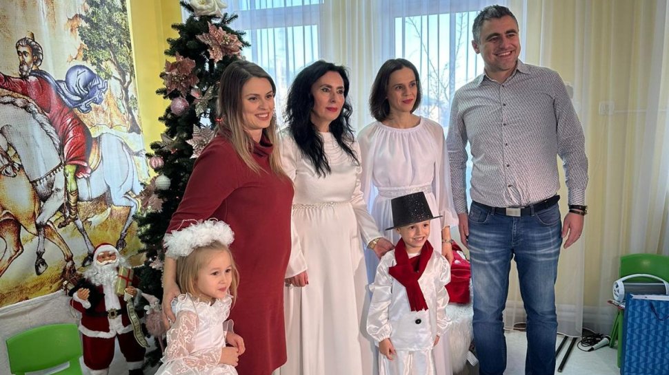 Licuricii Crăciunului au strălucit la Grădinița Seminarului Teologic Liceal Ortodox „Mitropolitul Dosoftei” Suceava  7210