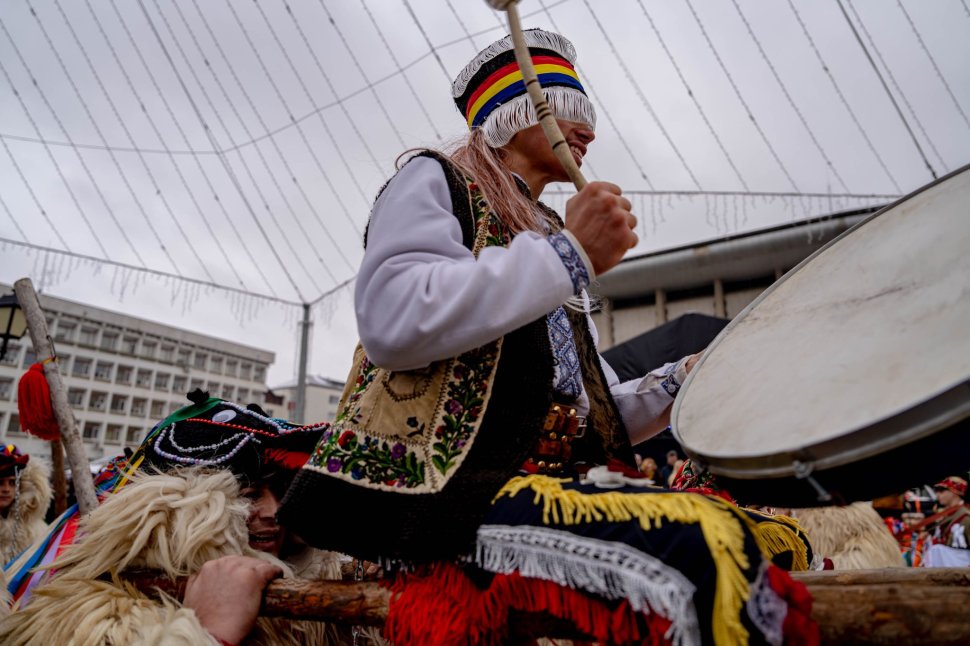Festivalul Internațional „Obiceiuri de iarnă”, readuce magia tradițiilor în Suceava 7407
