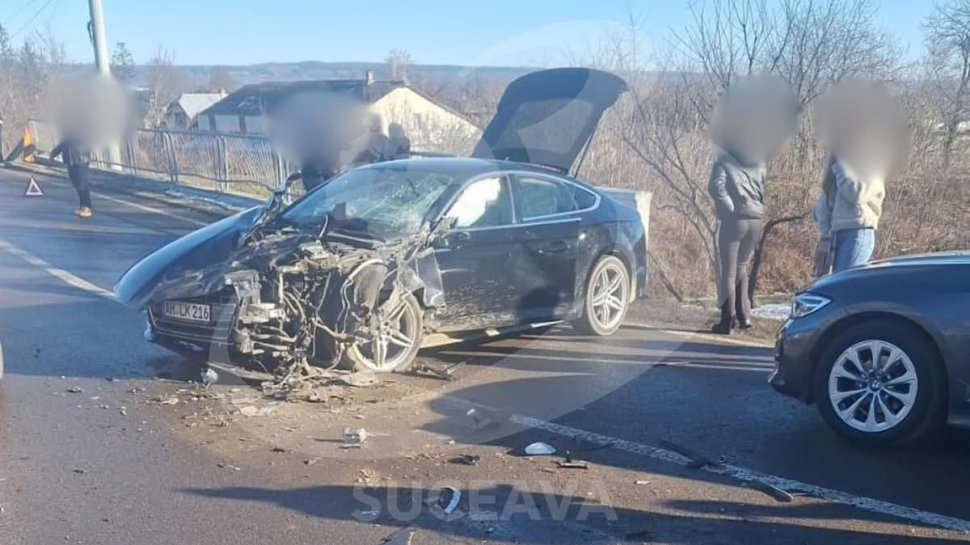 Impact violent între o mașină și o autoutilitară, la Boroaia 7464