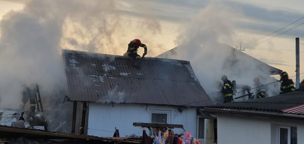 Atenție la coșurile de fum! Incendiu puternic în cartierul Ițcani