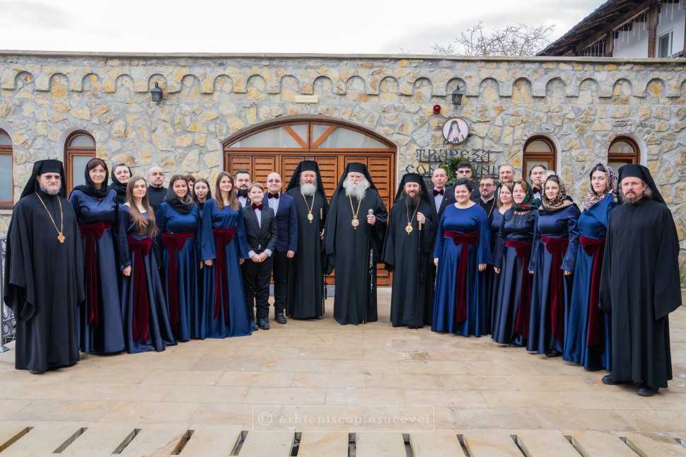 Mănăstirea „Sfântul Ioan cel Nou” din Suceava, loc de pelerinaj pentru mulțimea de credincioși la Sfânta Liturghie de Bobotează 7525