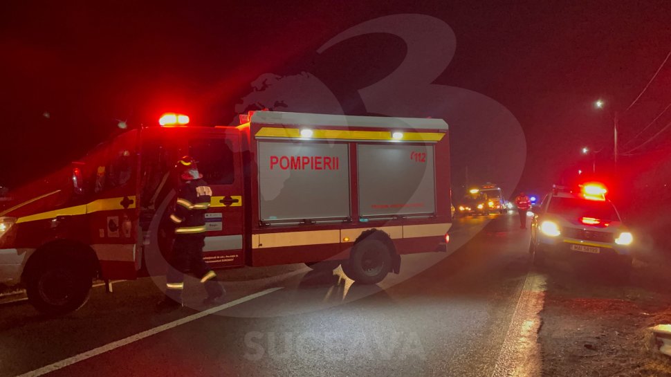 Impact puternic în miez de noapte la Boroaia: două autoturisme s-au ciocnit violent pe fondul carosabilului umed 7558