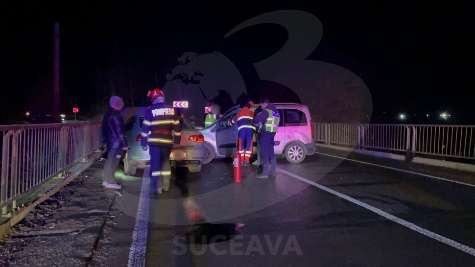 Impact puternic în miez de noapte la Boroaia: două autoturisme s-au ciocnit violent pe fondul carosabilului umed 7560