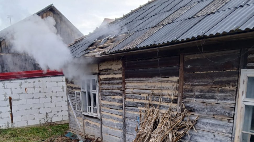 Incendiu devastator la o casă din Bogata  7578