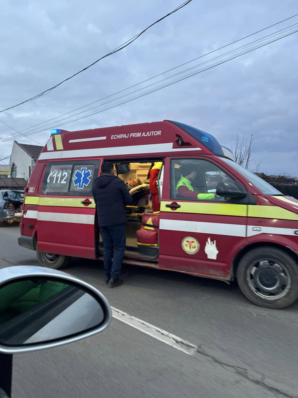 Un bărbat de 63 de ani rănit grav într-un accident rutier produs în Dumbrava Roșie 7676