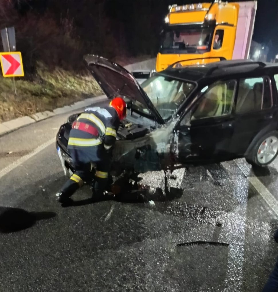 Șapte victime într-un accident rutier, la Vama 7764