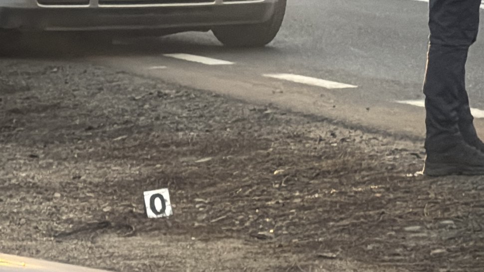 Minoră care traversa prin loc nepermis, lovită de o camionetă la Sasca 7777