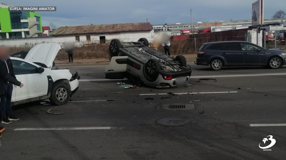 Accident între o autospecială a Poliției și un autoturism, la Piatra-Neamț 7799