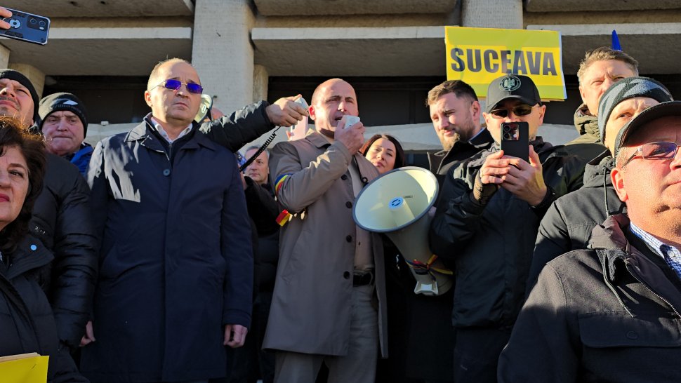 Protest AUR la Suceava cu peste 1.000 de oameni în stradă 7825