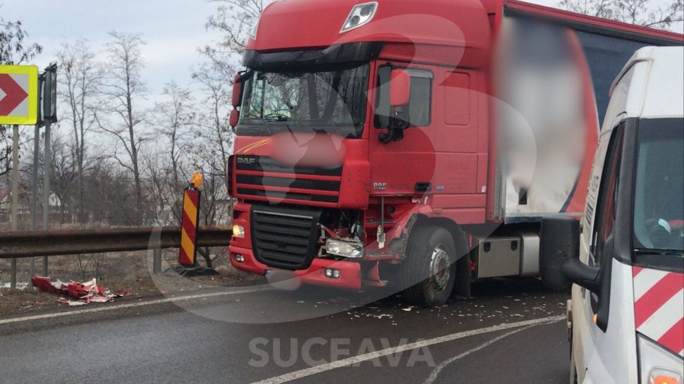 Ziua și accidentul în curba din comuna Boroaia, pe DN15C 7856