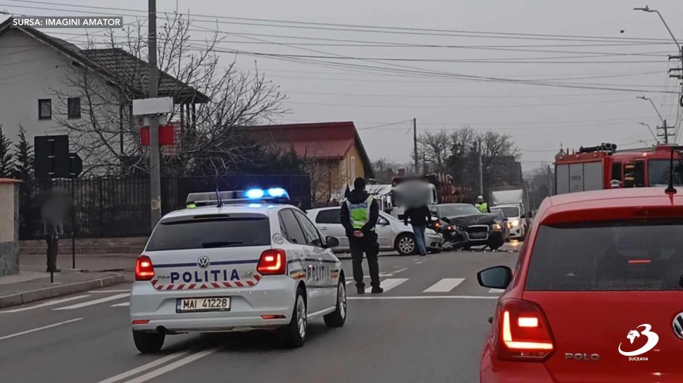 Două autoturisme avariate într-un accident rutier produs la Piatra Neamț, în cartierul Dărmănești