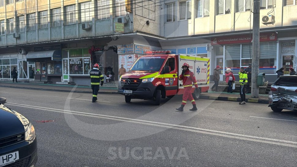 Accident grav între trei autoturisme și un autobuz TPL, pe strada Ana Ipătescu 7923