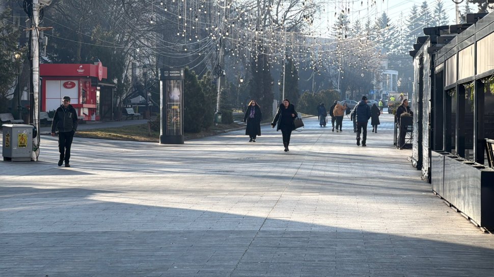 Ce aleg românii când se îmbolnăvesc: medicul, farmacia sau remediile naturiste?