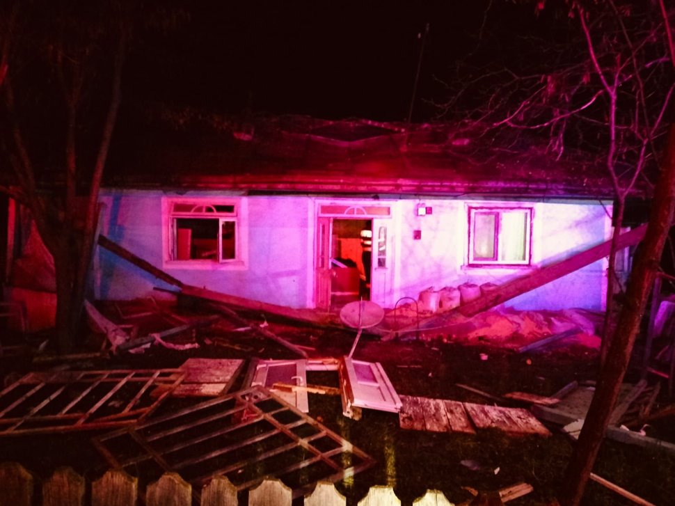 Un bărbat de 72 de ani a suferit arsuri în urma unei explozii produse în propria sa casă 7910