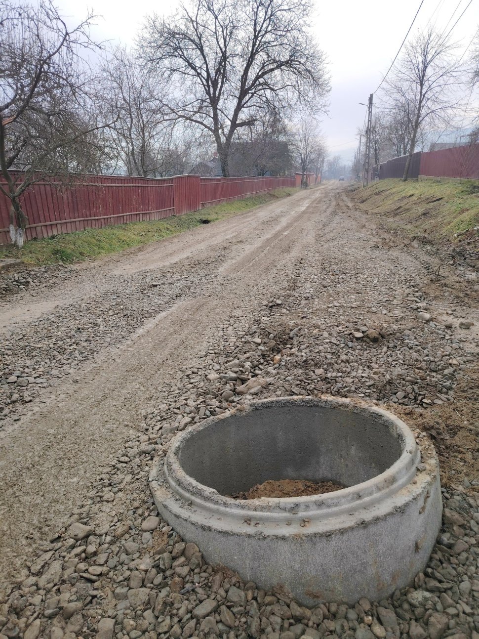 Reprezentanții PSD Dolhasca verifică lucrările la canalizare după sesizările cetățenilor 7988