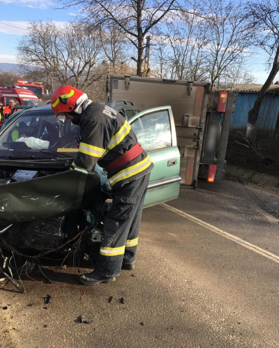 Trei persoane rănite într-un accident în Gulia, transportate la spital pentru îngrijiri