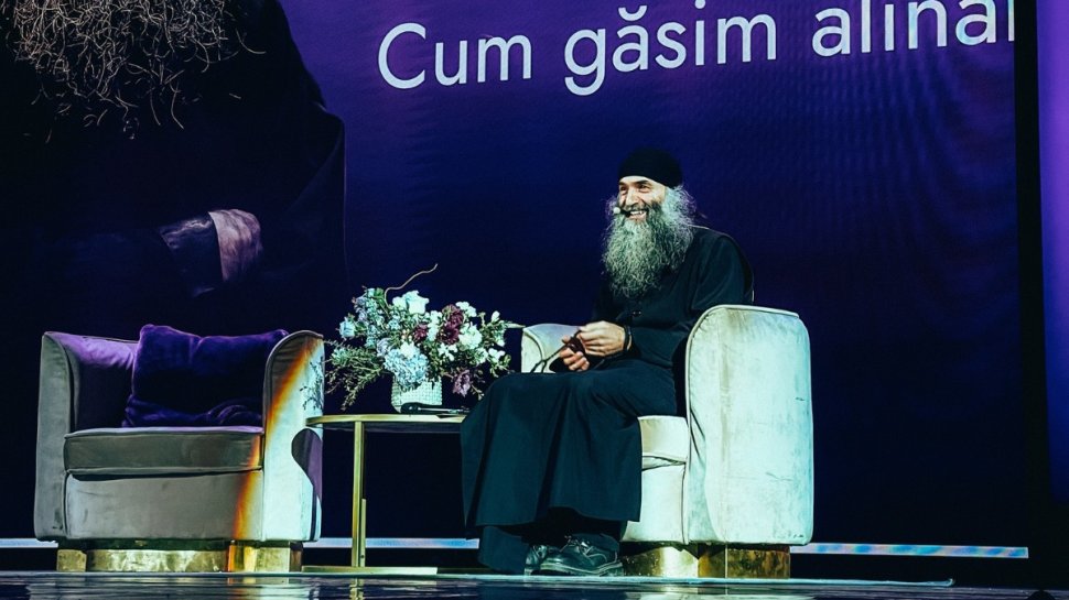 Gala Premiilor Literare Bookzone: Părintele Pimen Vlad, distins pentru contribuția sa în domeniul dezvoltării personale 8074