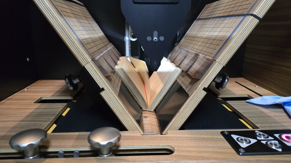 Biblioteca USV, prima din țară cu un ultrascanner de ultimă generație 8215