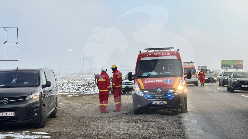 Două autoturisme ajunse pe câmp într-un accident rutier, la Cumpărătura 8290