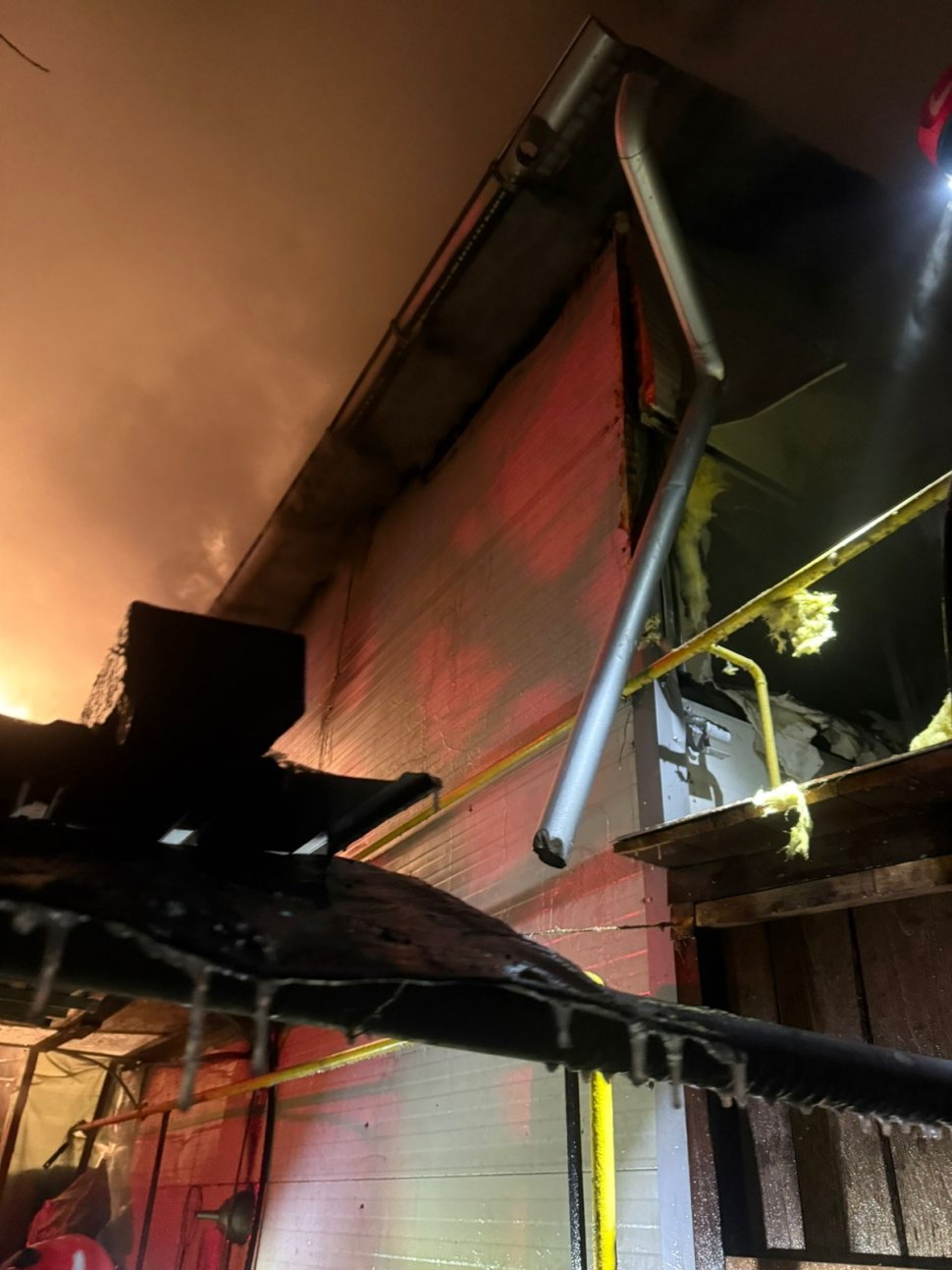 Incendiu puternic în Burdujeni, urmat de avertizare RO-Alert, duminică seară 8265