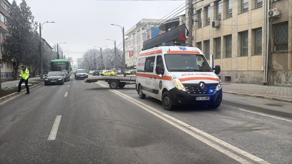 Bulevardul Ana Ipătescu, scena unui nou accident rutier cu două mașini implicate 8301