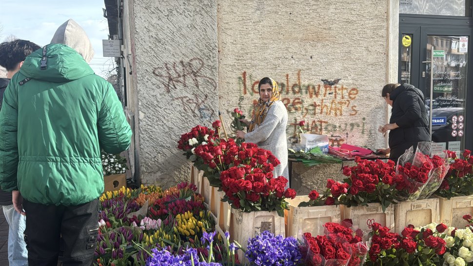 Sucevenii au luat cu asalt florăriile de Valentine`s Day 8399