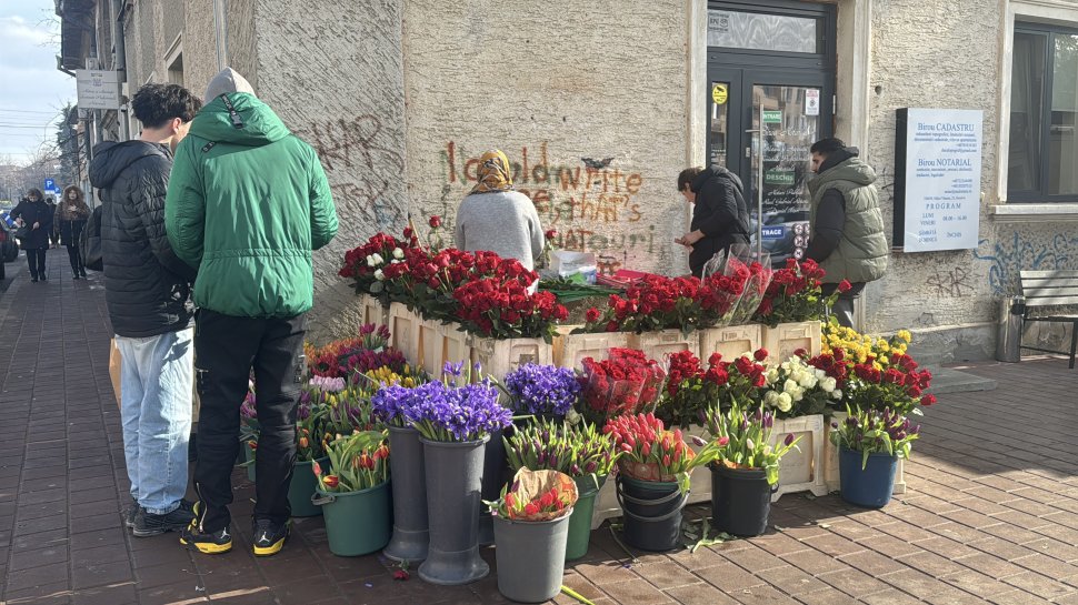 Sucevenii au luat cu asalt florăriile de Valentine`s Day 8404