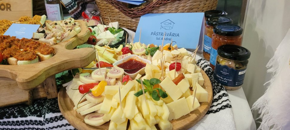 OMD Țara Dornelor a adus tradițiile Bucovinei la Târgul de Turism din Chișinău 8455