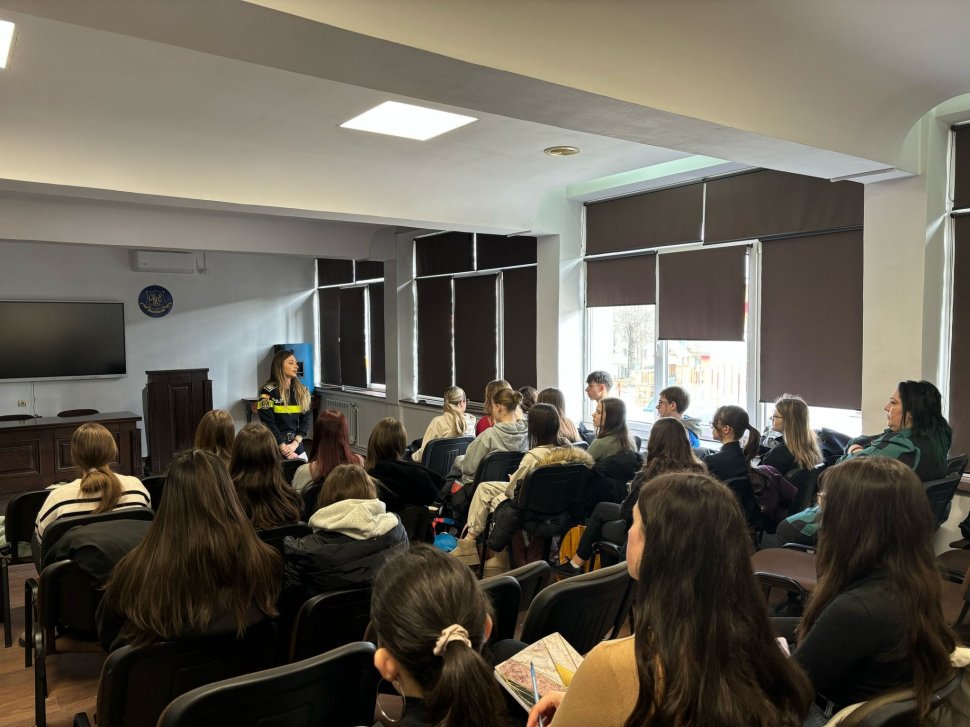 Siguranța pe internet, un subiect de importantă pentru elevii suceveni 8449