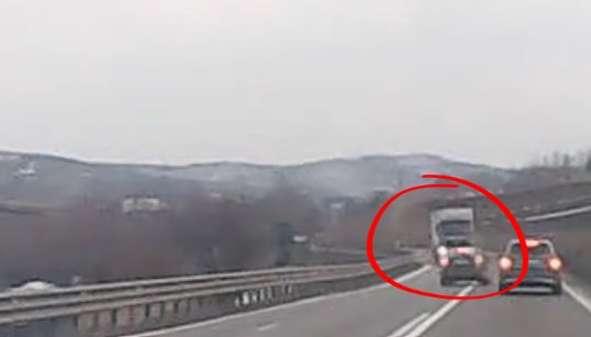 Accident frontal grav, evitat în ultimul moment, la Bunești