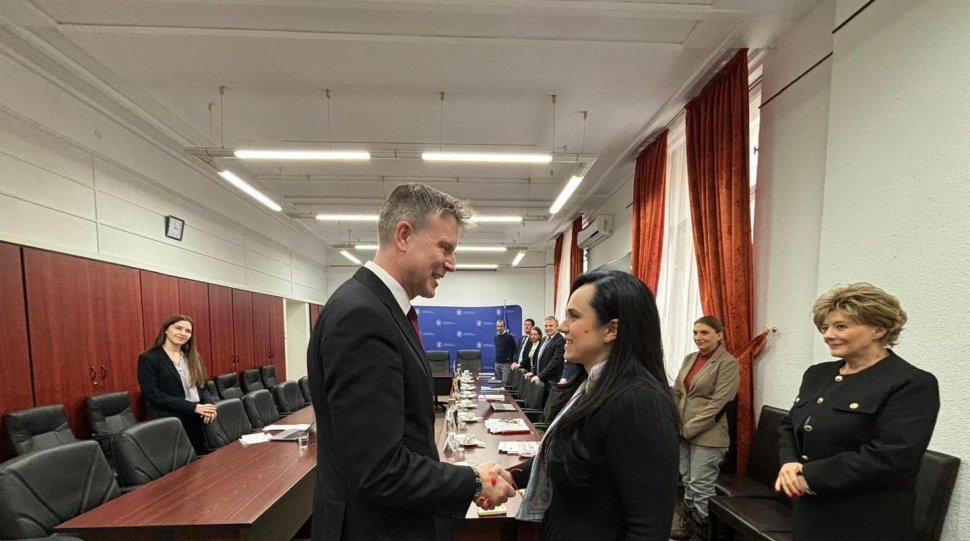 Acorduri pentru sprijinirea cetățenilor români din UK 8507