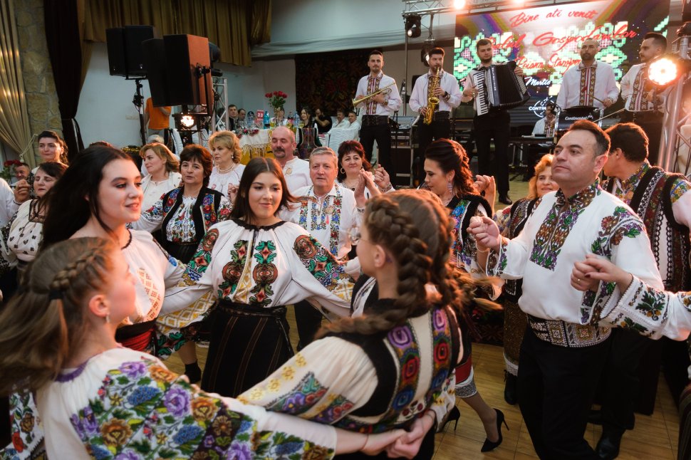 Balul Gospodarilor din Poiana Stampei – O sărbătoare a tradiției și comunității 8537
