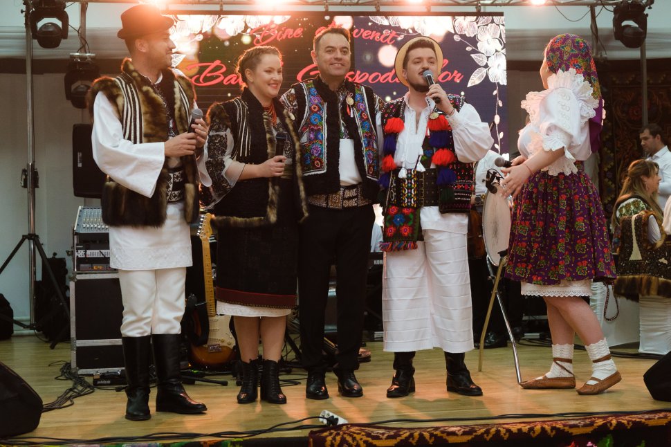 Balul Gospodarilor din Poiana Stampei – O sărbătoare a tradiției și comunității 8540