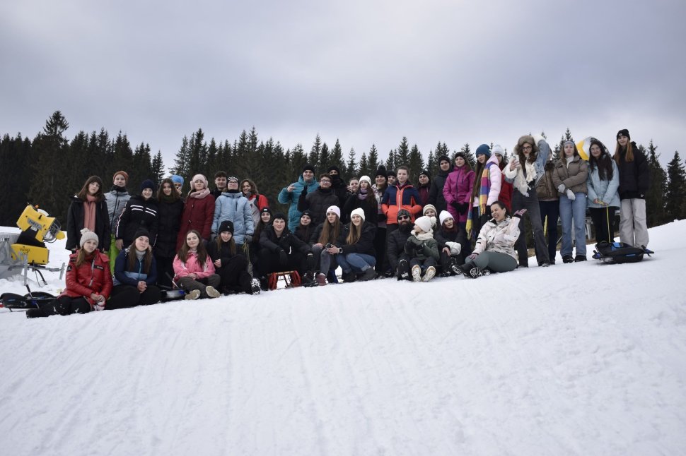 Tinerii Atos la Săniuș și ski pe pârtia de la Cârlibaba 8862