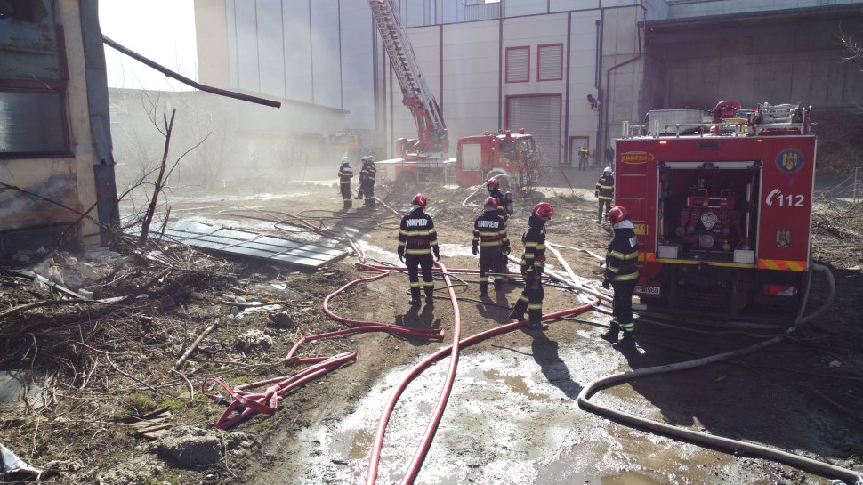 Incendiu la o clădire dezafectată din municipiul Suceava 8930