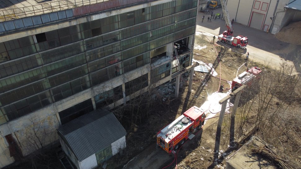 Incendiu la o clădire dezafectată din municipiul Suceava 8932