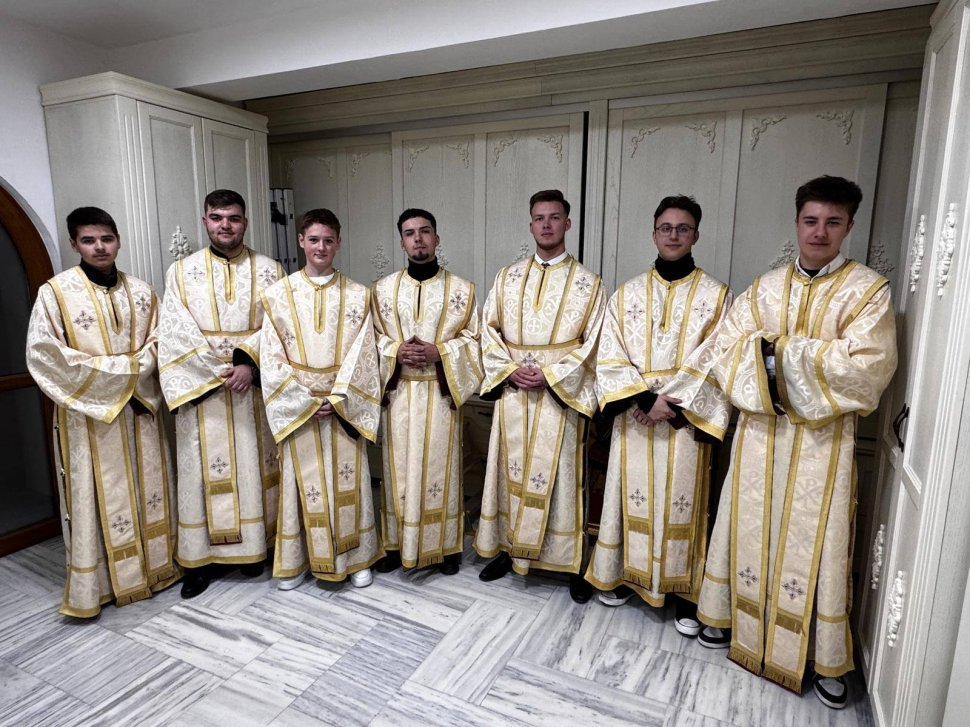 Tinerii ATOS la Procesiunea de la Mănăstirea „Sf. Ioan cel Nou de la Suceava", în Duminica Ortodoxiei 9035