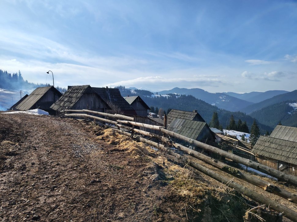 Intervenție dificilă la un incendiu izbucnit în cătunul Fluturica, din comuna Cârlibaba 9138