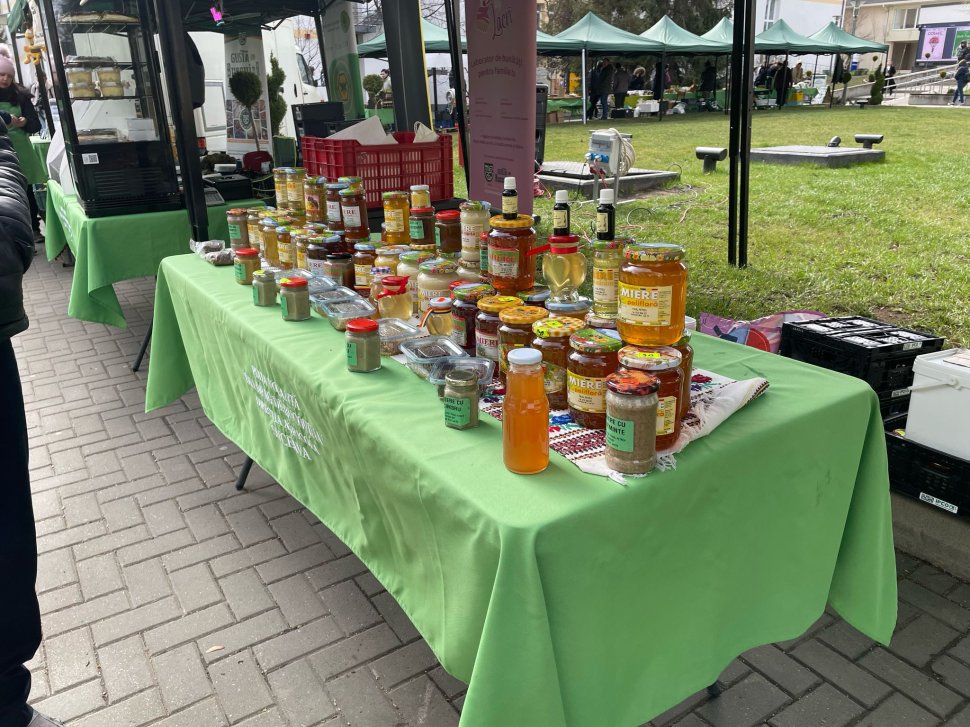 „Din drag de Bucovina” a revenit în campusul universității sucevene  9352