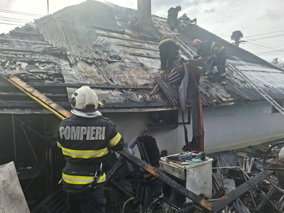 Incendiu puternic într-o gospodărie din Bogdănești 9342