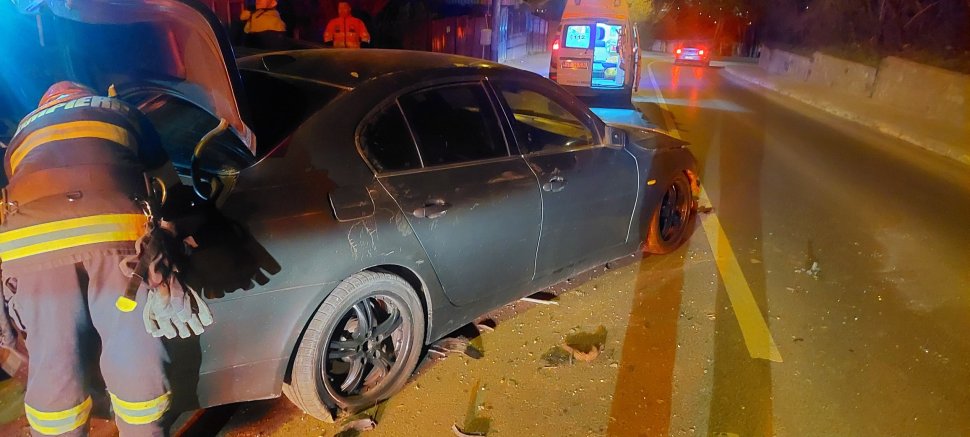 Zidul unei case, pus la pământ de o șoferiță beată în zorii zilei 9329