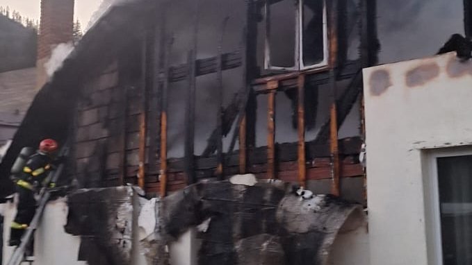 O gospodărie făcută scrum la Prisaca Dornei 9411